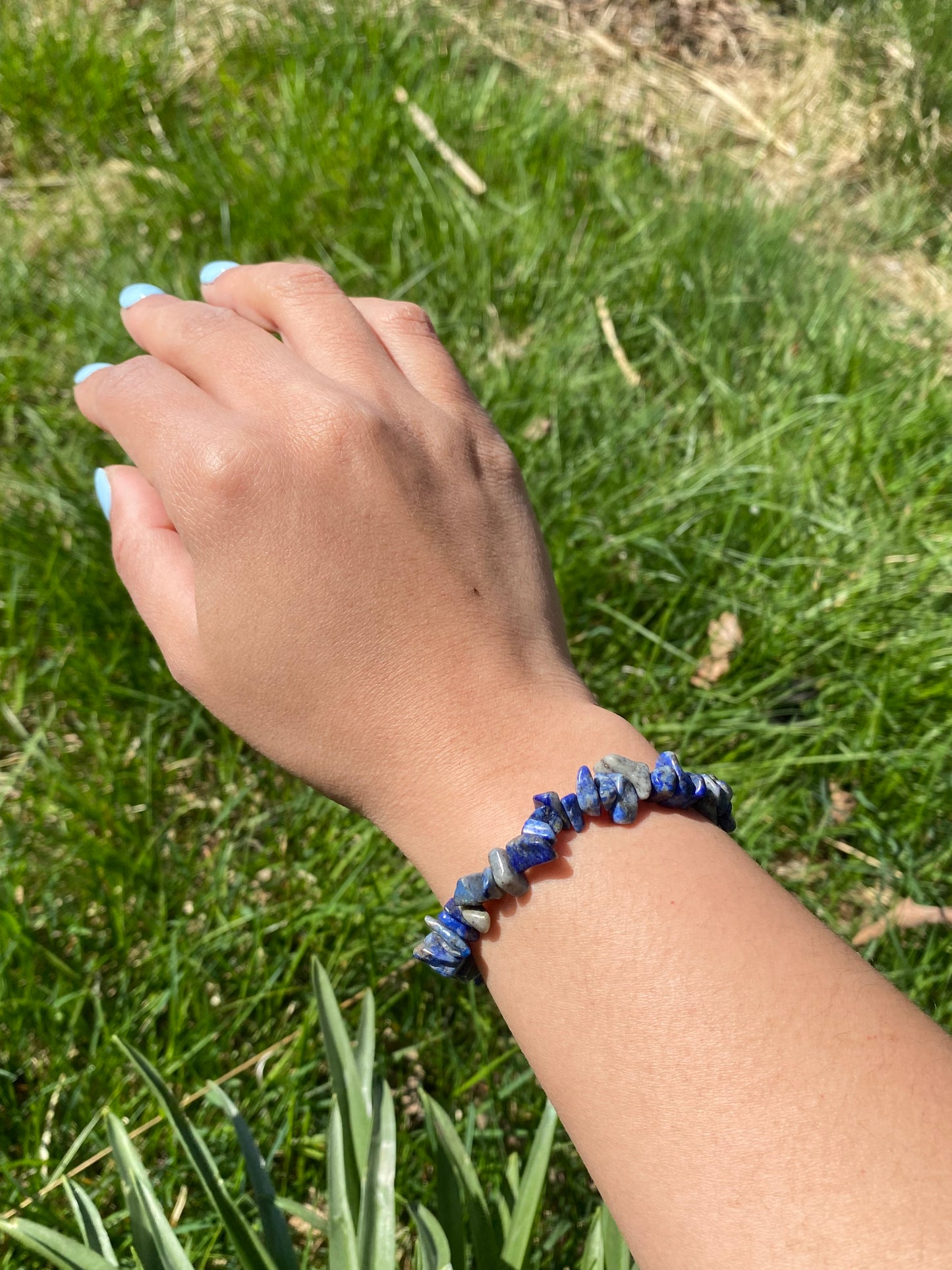 Naturligt lapis lazuli grus armband