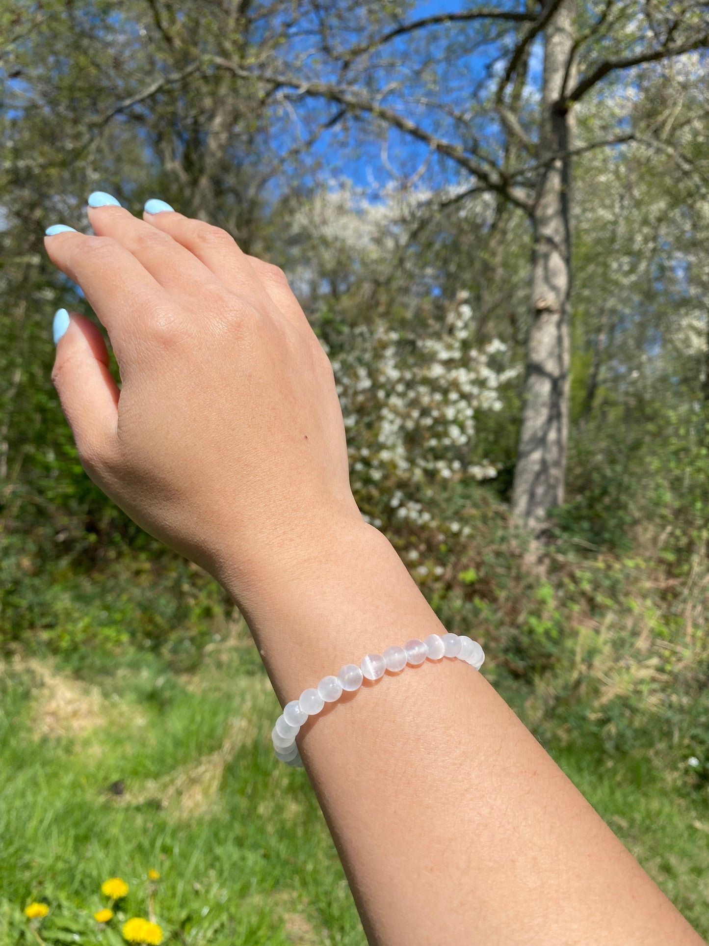 Naturlig selenitsten armband