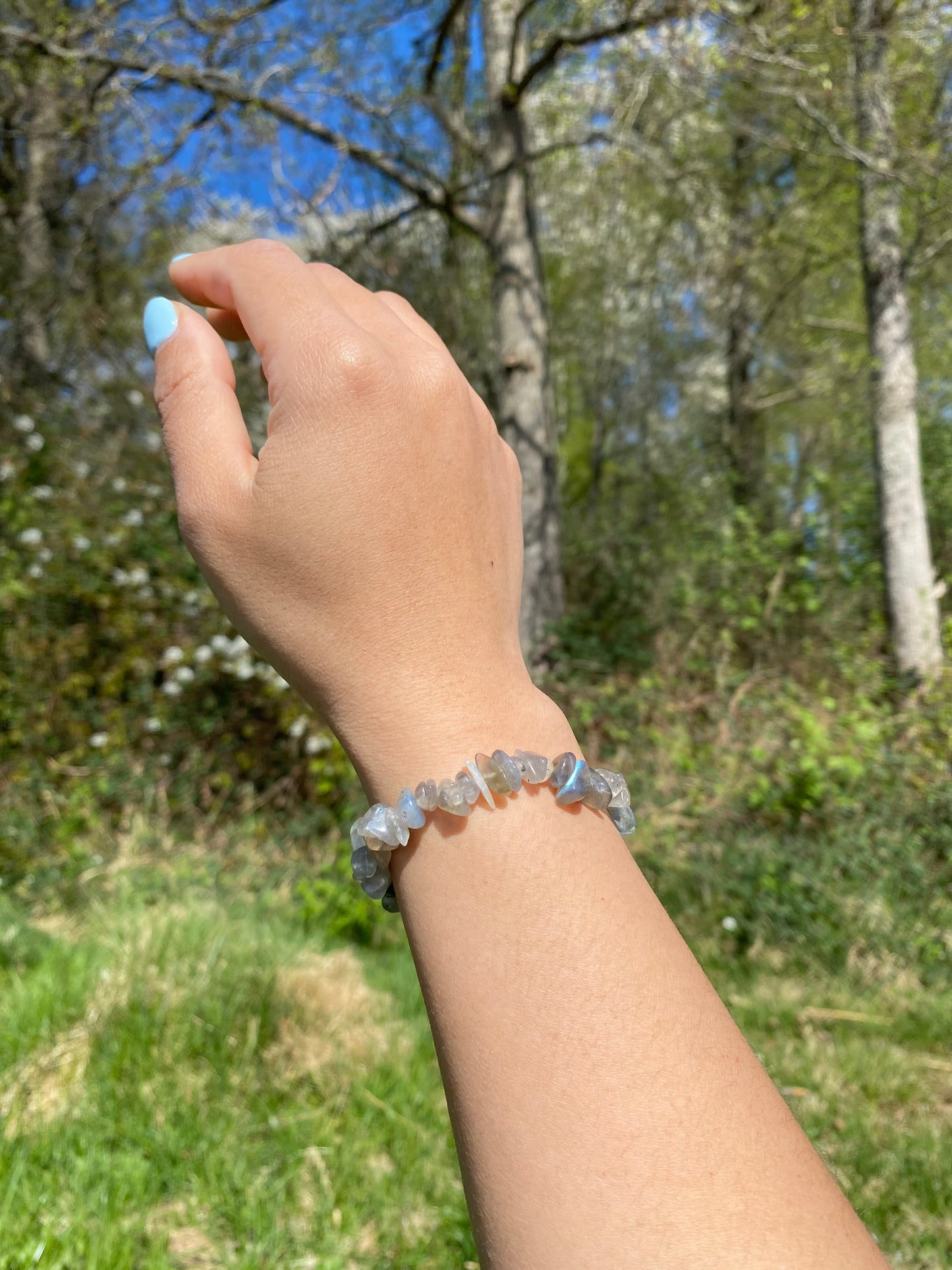 Naturlig Isgrå Labradorit Grus armband
