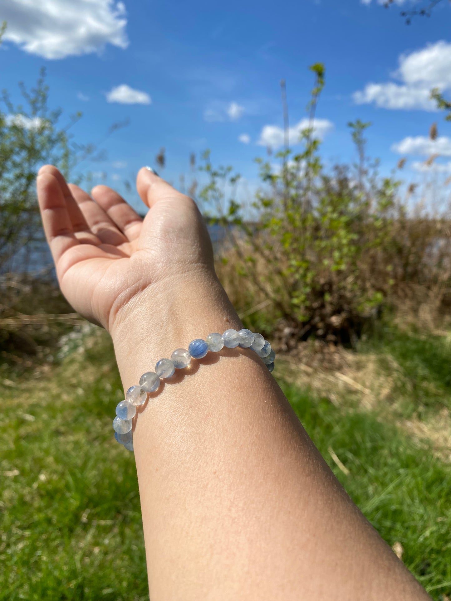 Naturlig Feather Kyanit armband
