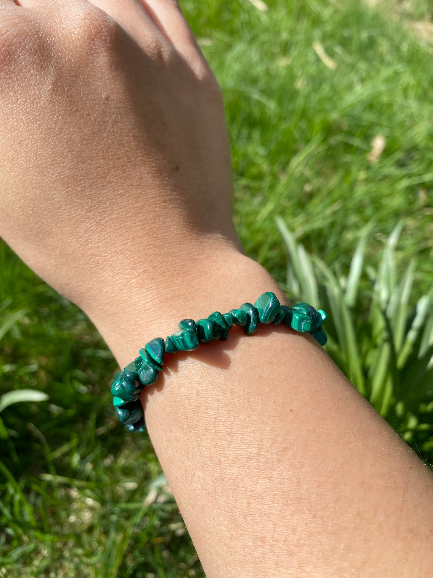 Naturlig malakit grus armband