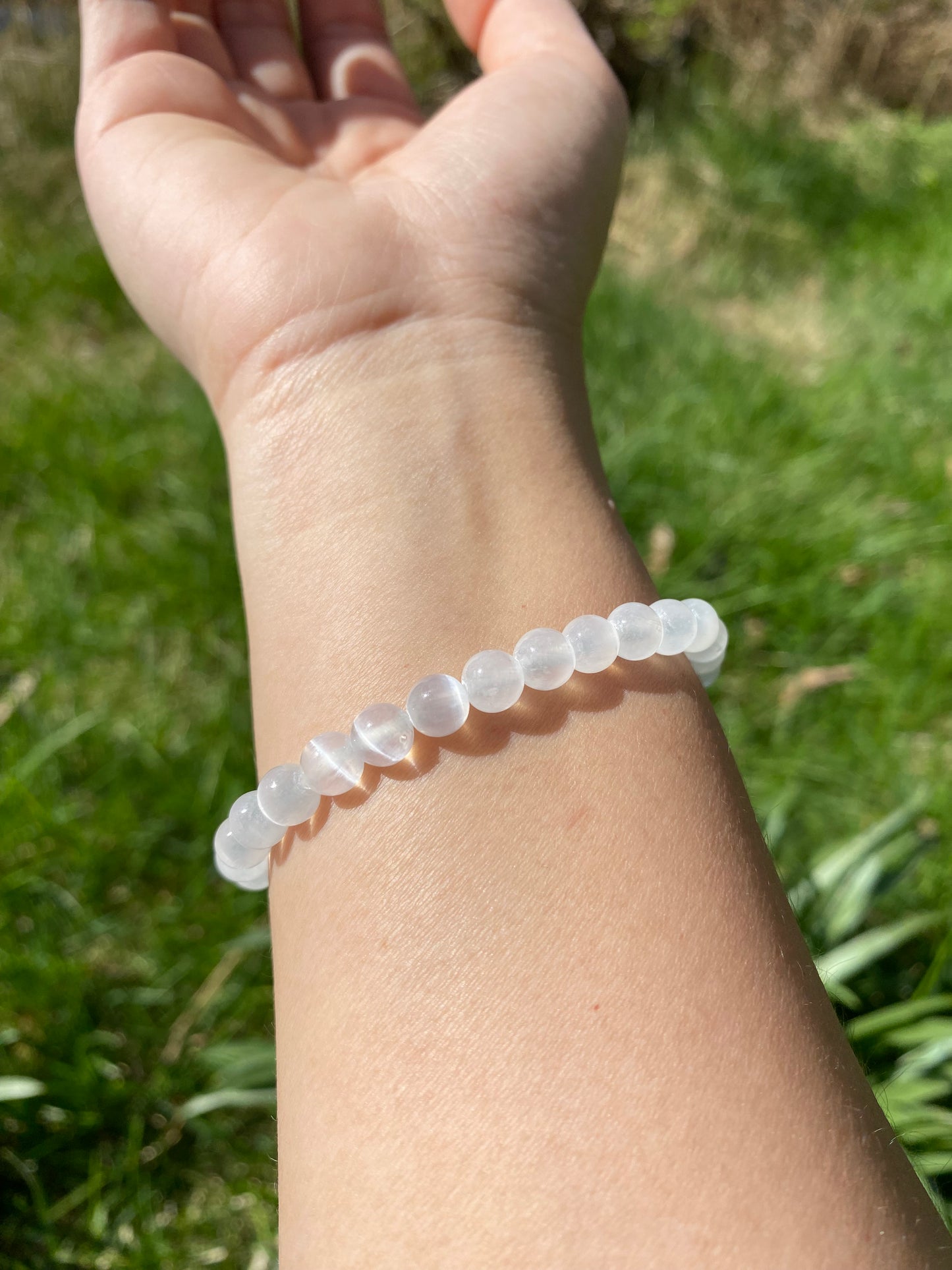 Naturlig selenitsten armband