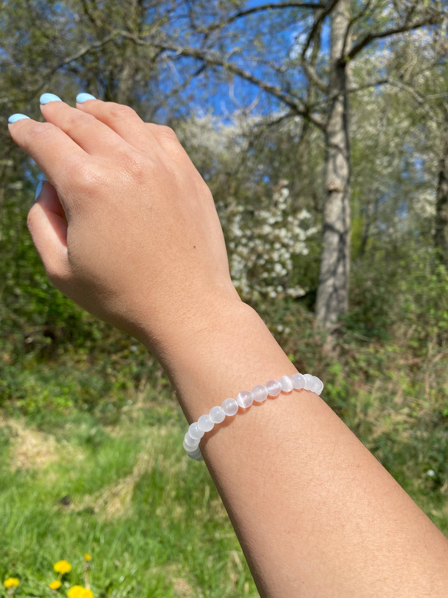 Naturlig selenitsten armband