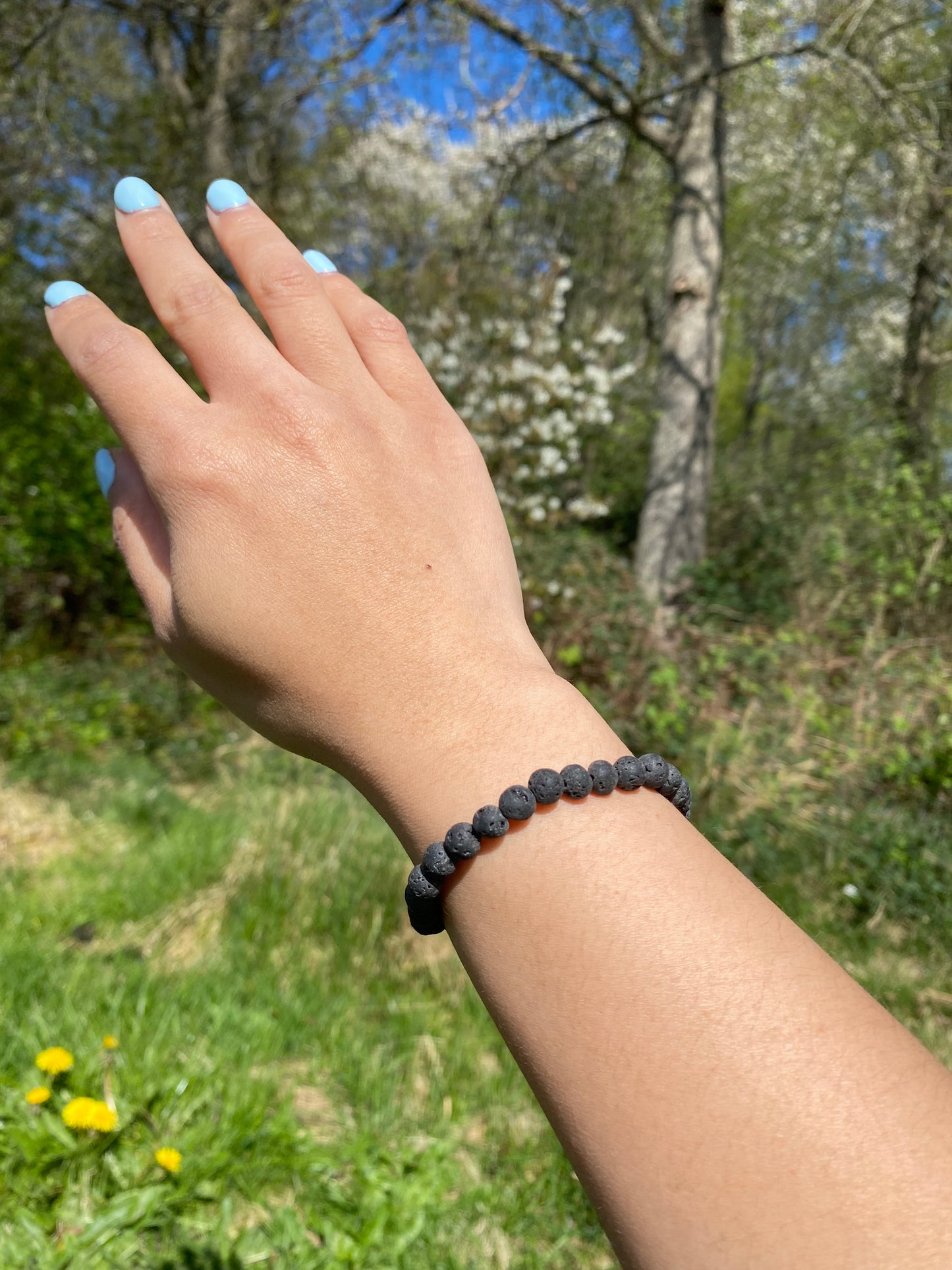 Naturlig lavasten armband