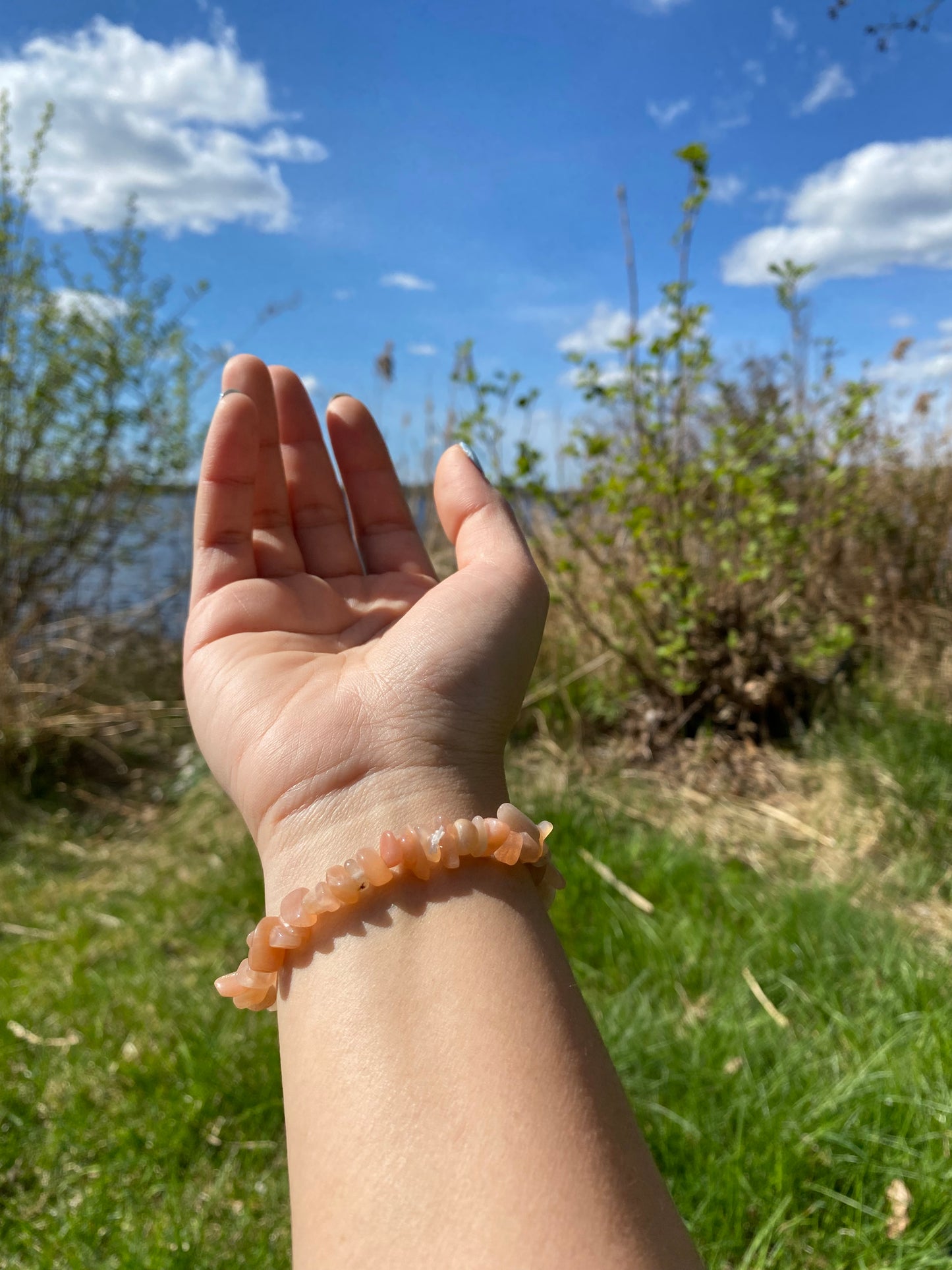 Natural mixed moonstone and gravel bracelet