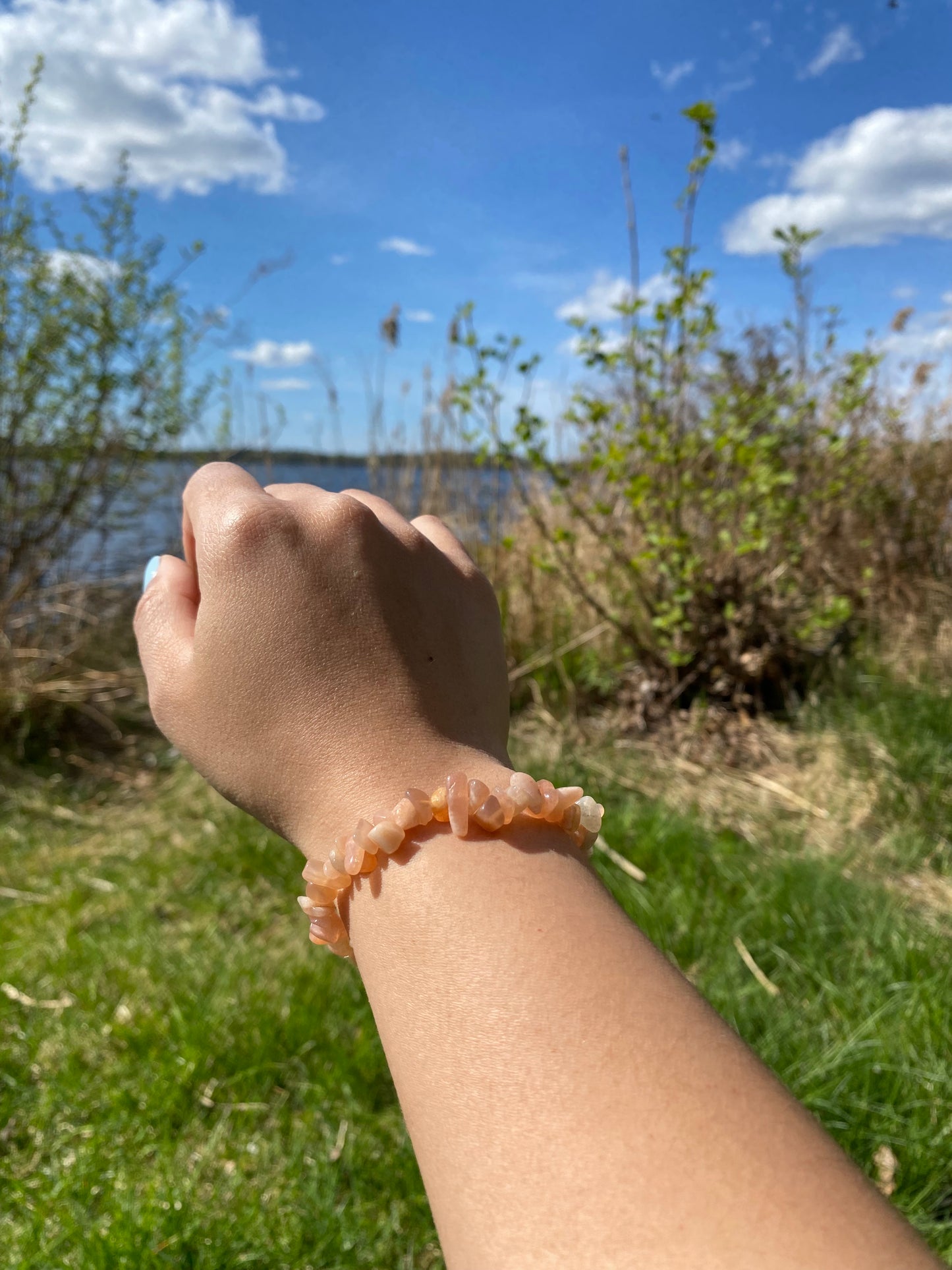 Natural mixed moonstone and gravel bracelet