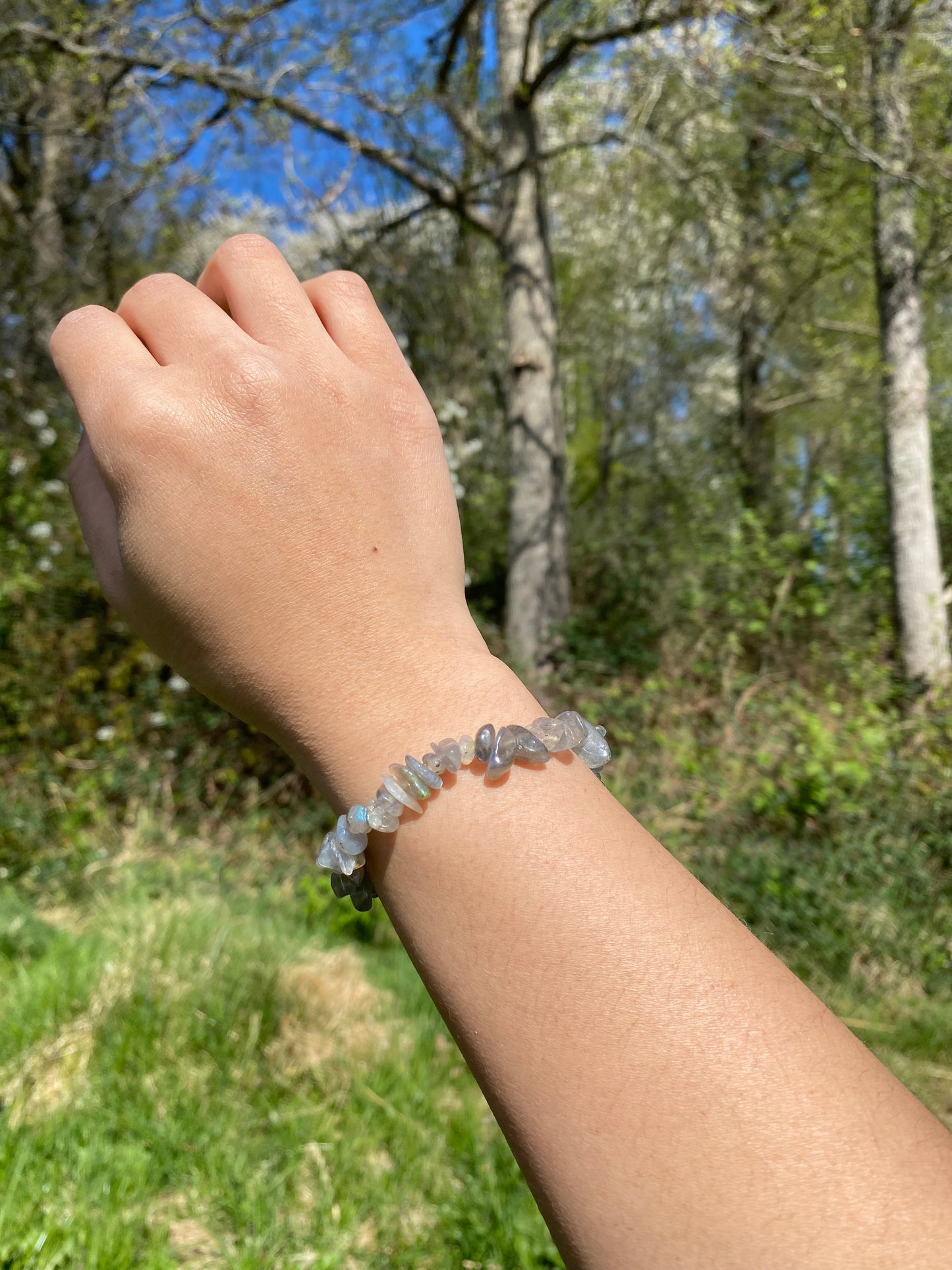 Naturlig Isgrå Labradorit Grus armband