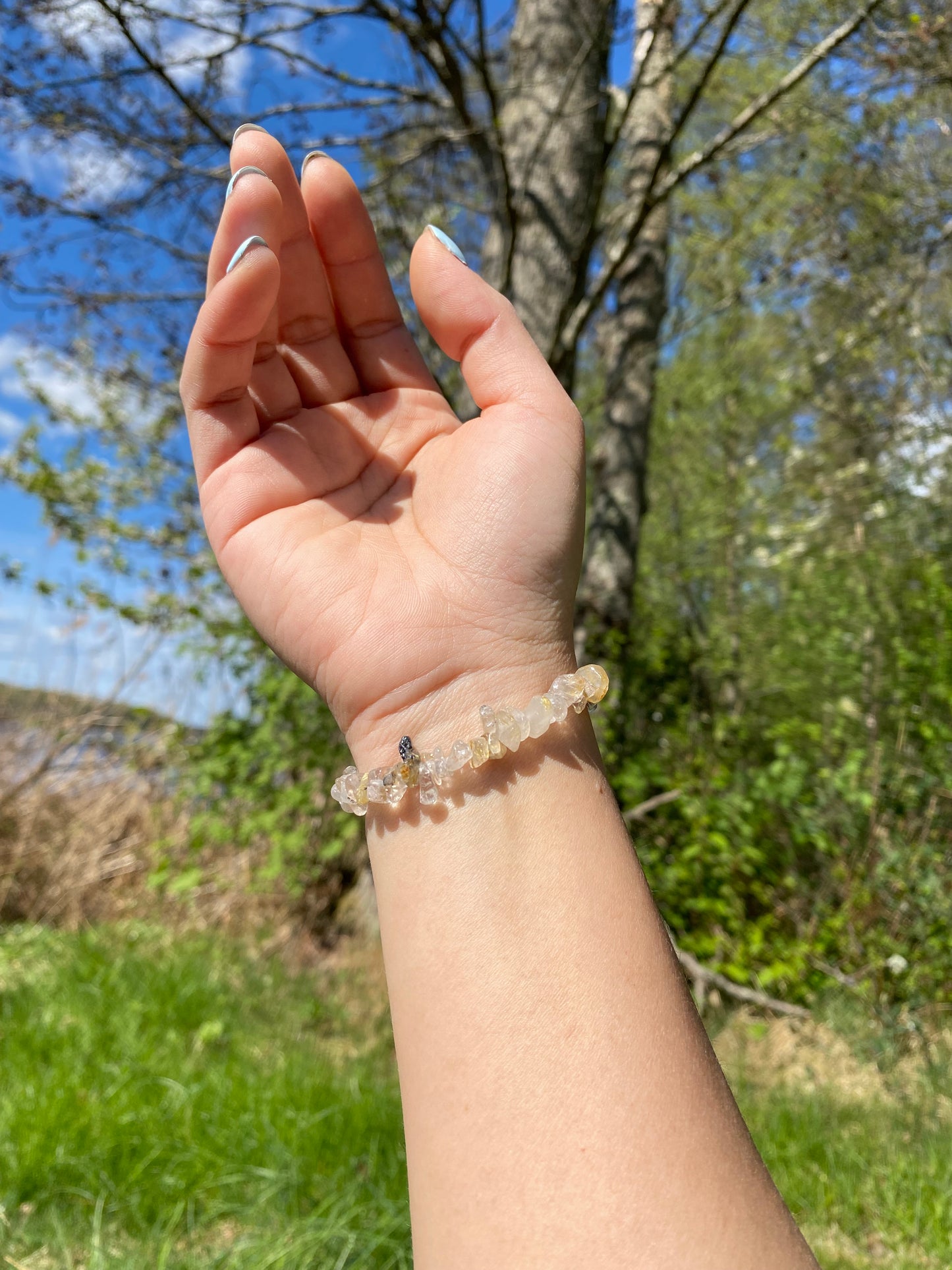 Naturligt guldrutilerat kvarts grus armband