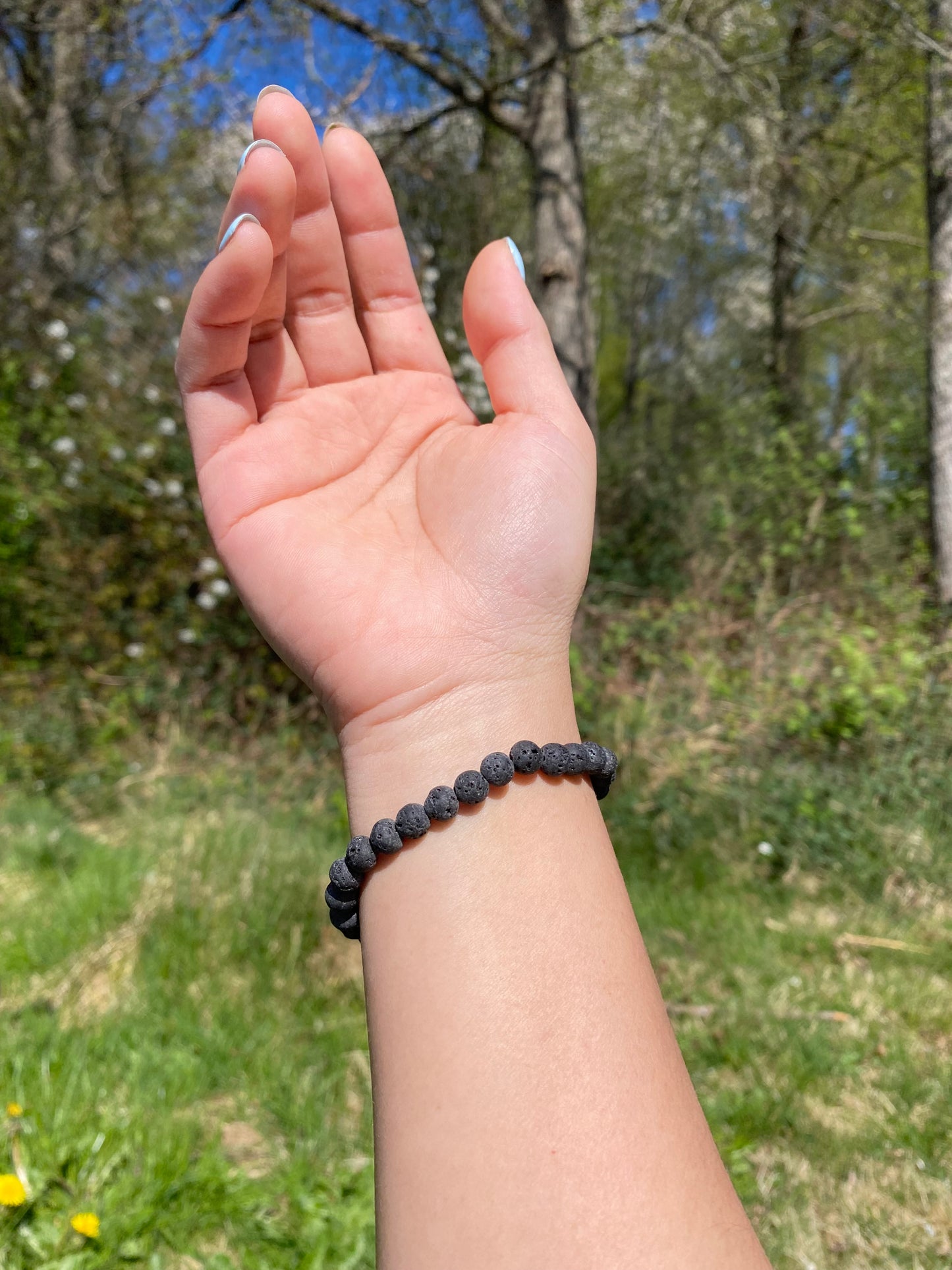 Naturlig lavasten armband