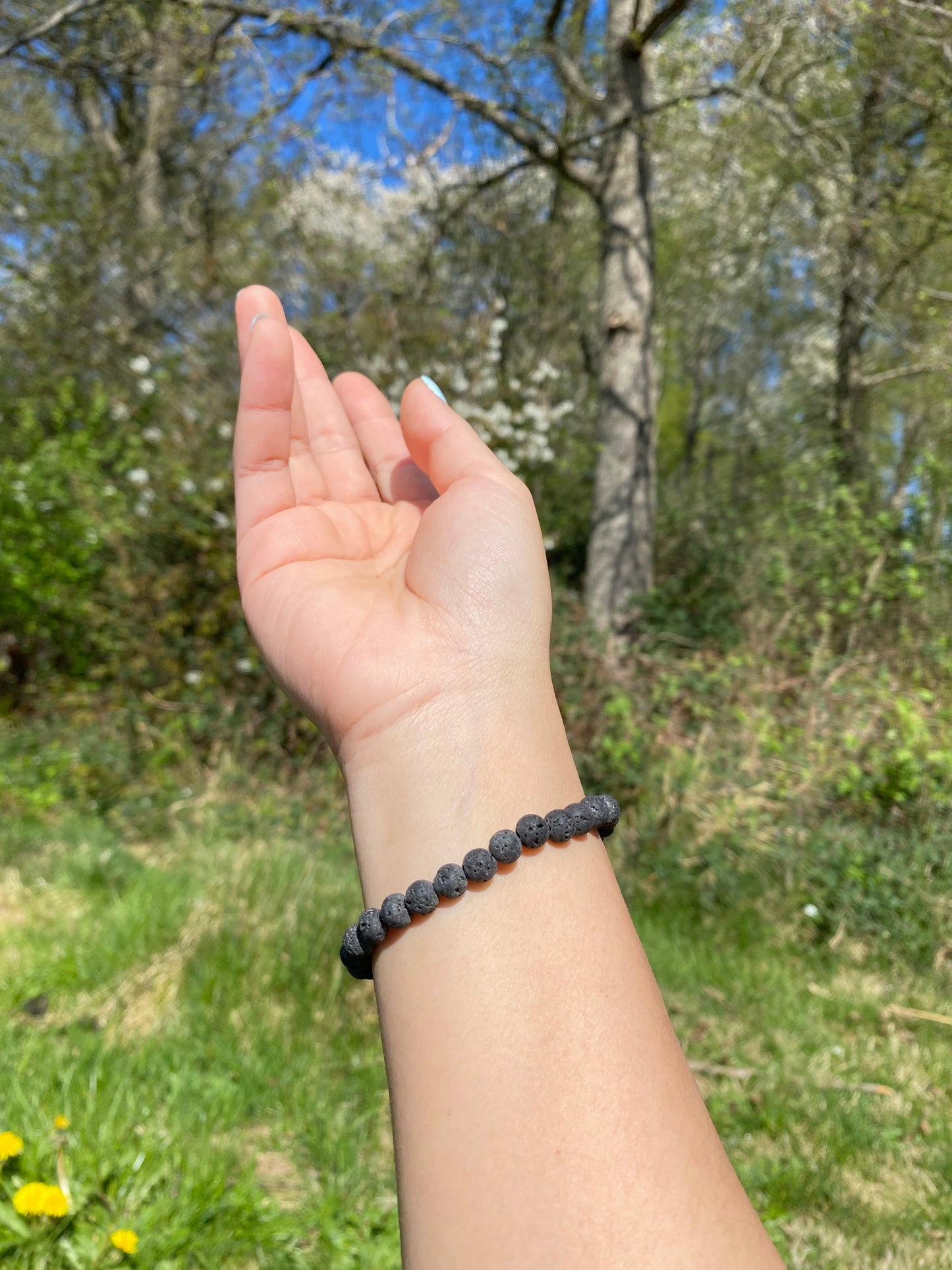 Naturlig lavasten armband