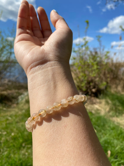 Naturligt guld med rutilerad kvarts armband