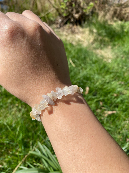 Naturligt guldrutilerat kvarts grus armband