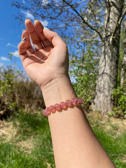 Naturligt brasilianskt jordgubbskvarts armband