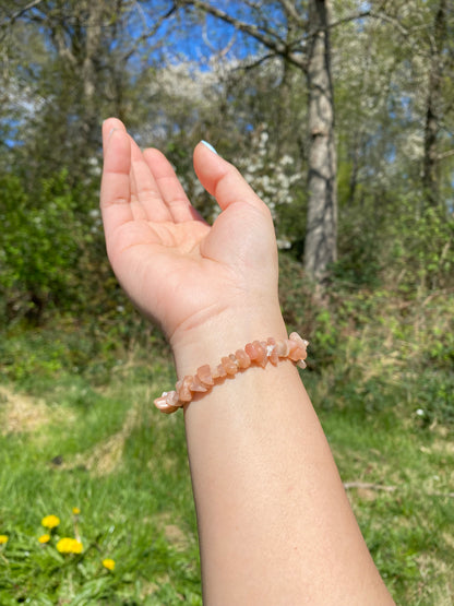 Natural mixed moonstone and gravel bracelet