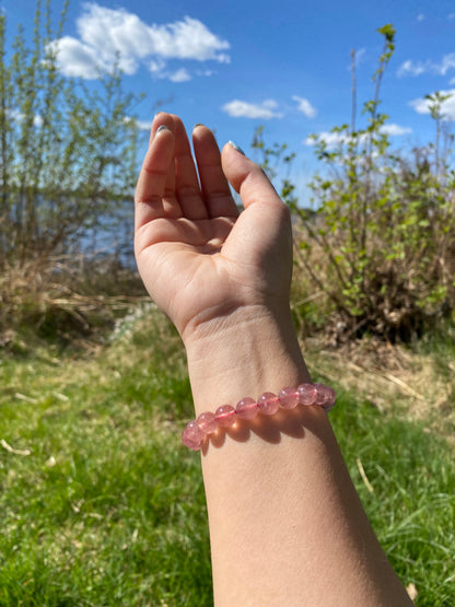 Naturligt brasilianskt jordgubbskvarts armband