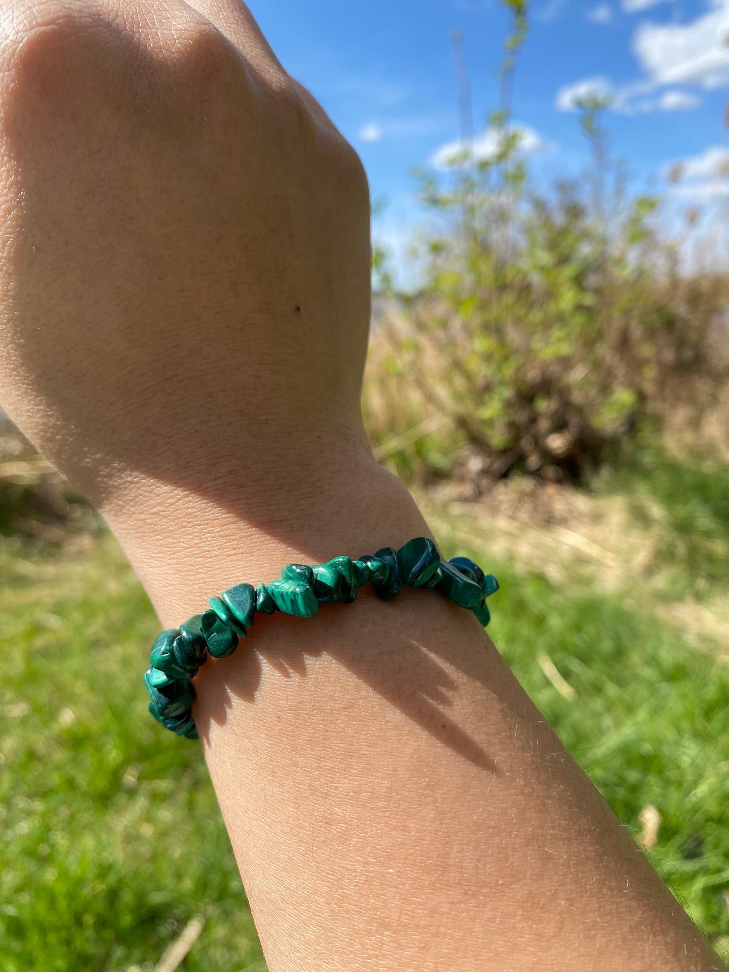 Naturlig malakit grus armband