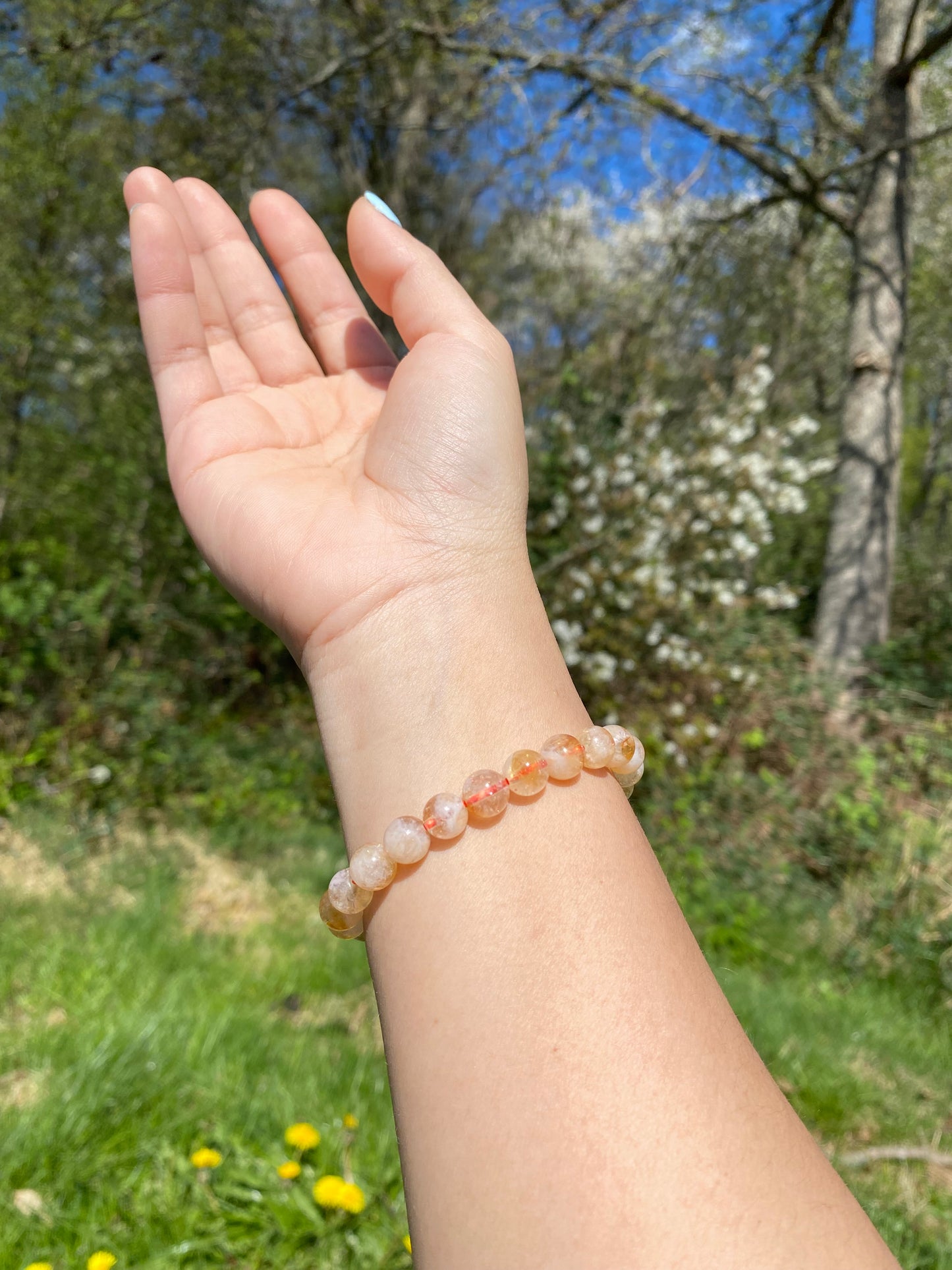 Naturlig snö gyllene kvarts armband