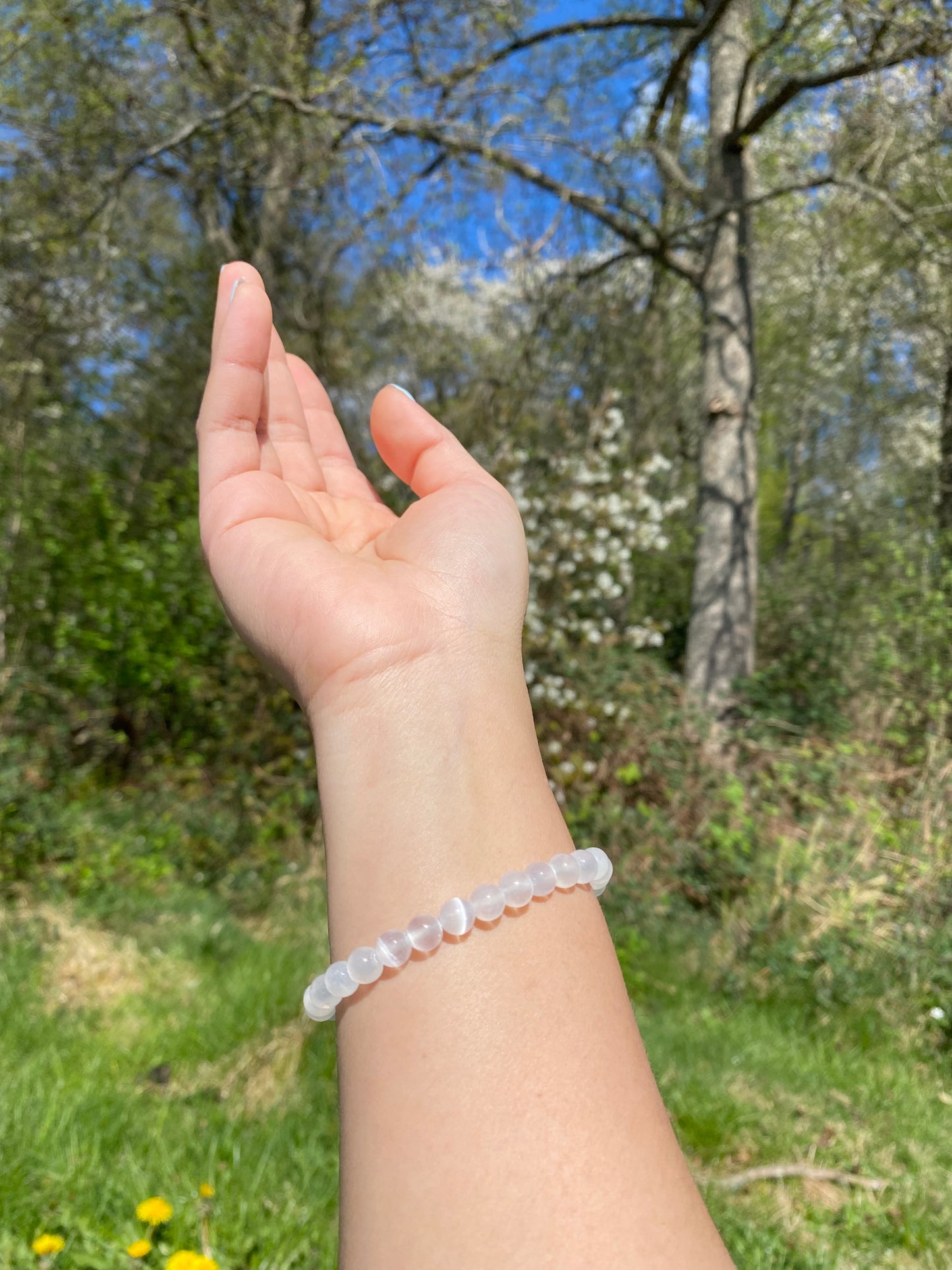 Naturlig selenitsten armband