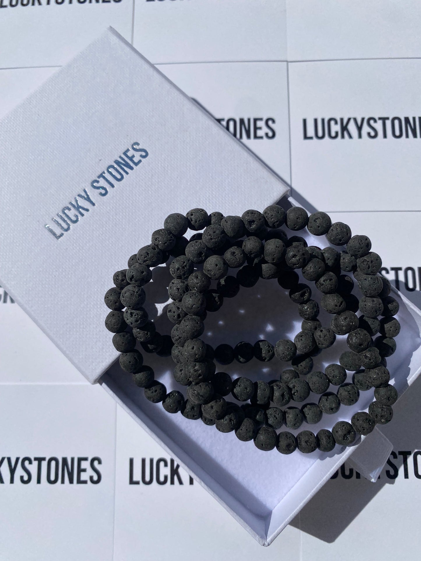 Naturlig lavasten armband